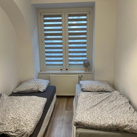 Appartamento Apartament 3 Pokojowy Z Parkingiem Zabkowice Slaskie Esterno foto