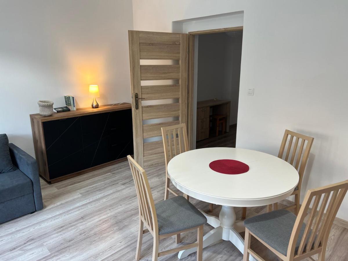 Appartamento Apartament 3 Pokojowy Z Parkingiem Zabkowice Slaskie Esterno foto