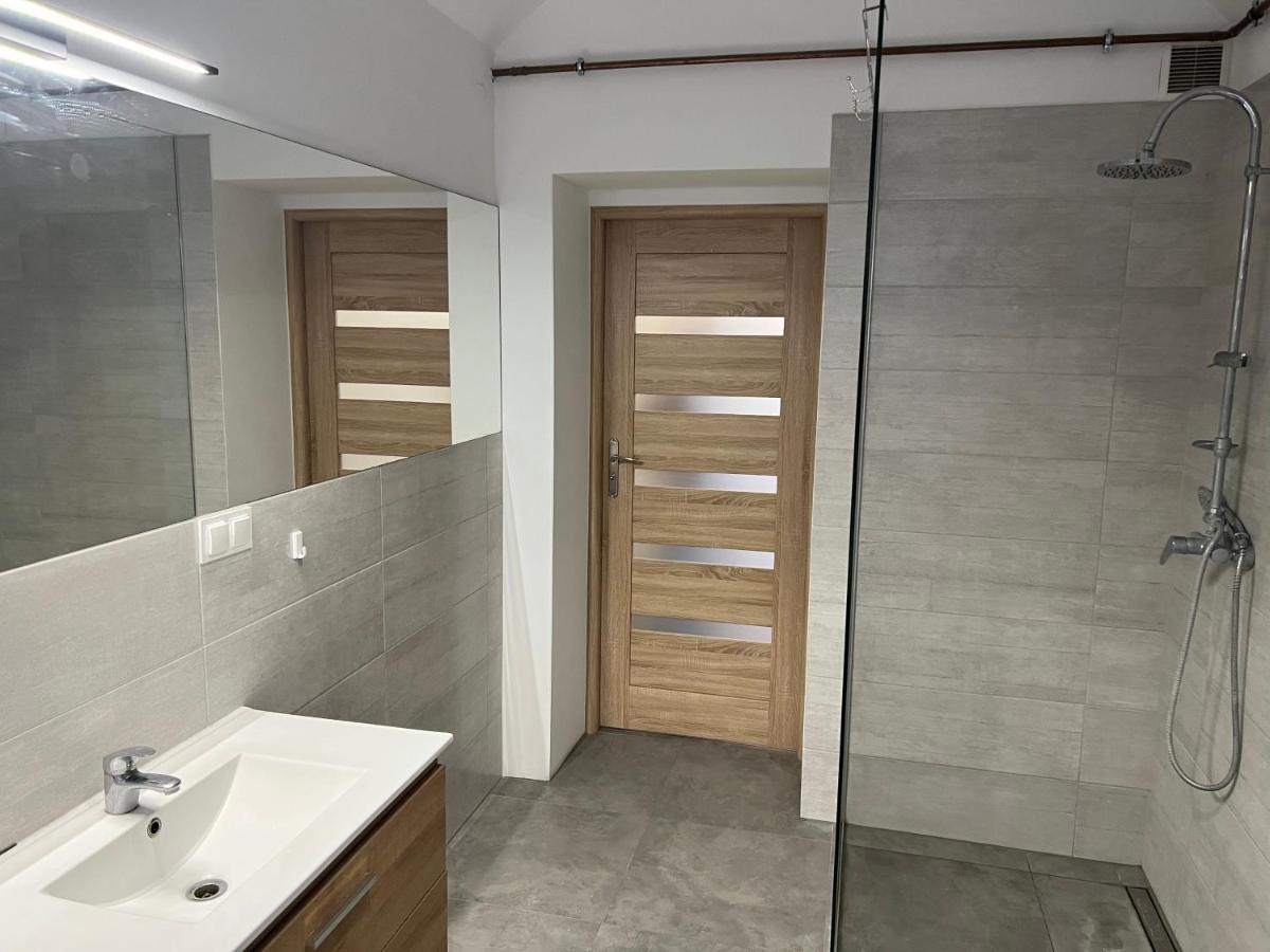 Appartamento Apartament 3 Pokojowy Z Parkingiem Zabkowice Slaskie Esterno foto